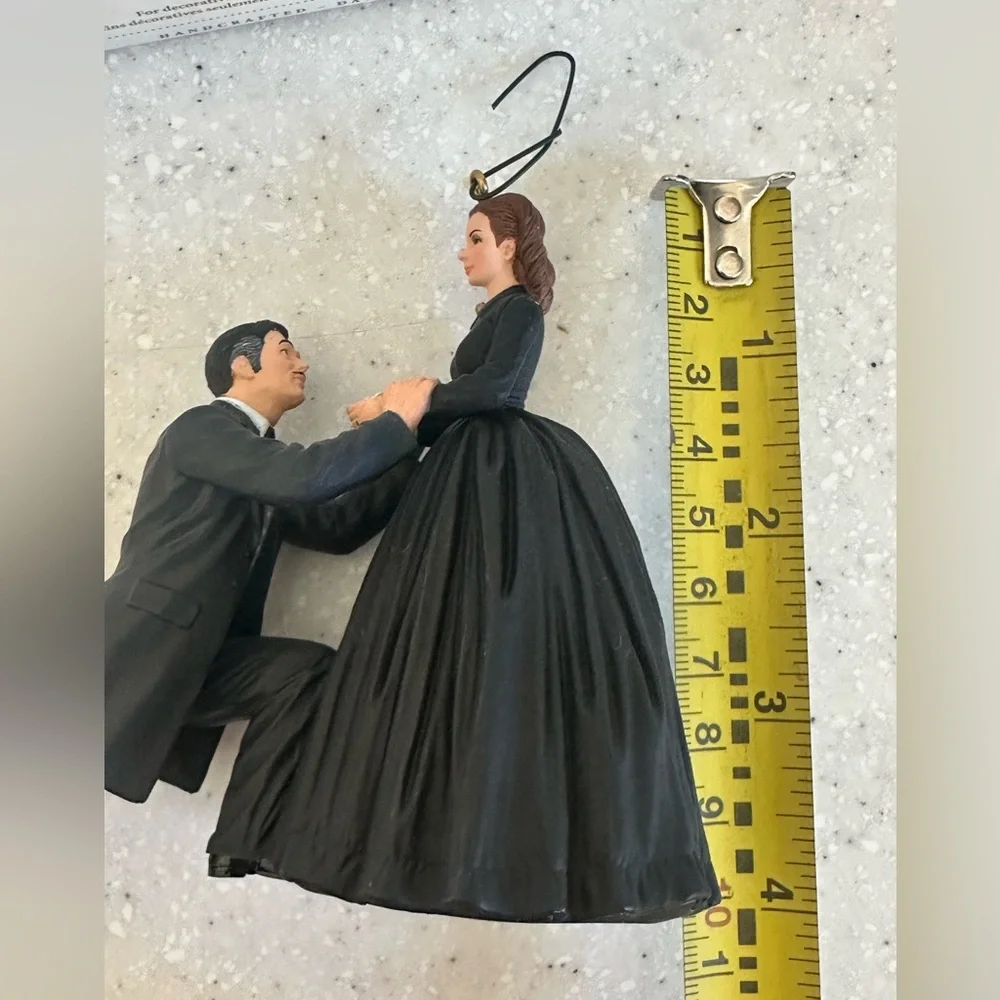 Hallmark Keepsake Scarlett O’Hara & Rhett Butler Christmas Ornament Collectible